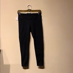 Fabletics leggings: cute leg detail
